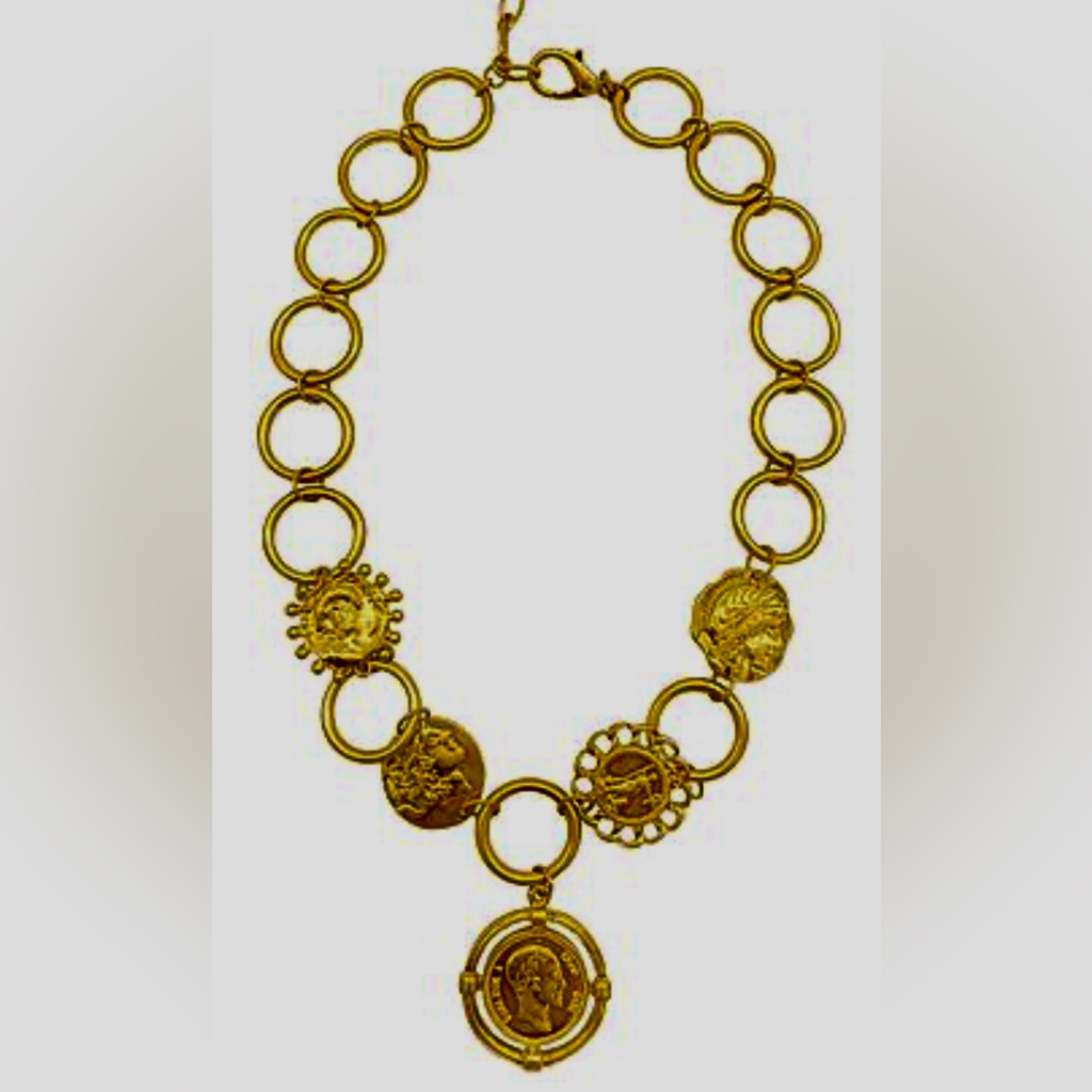 Gold Floral Medallion Necklace With Intricate Design